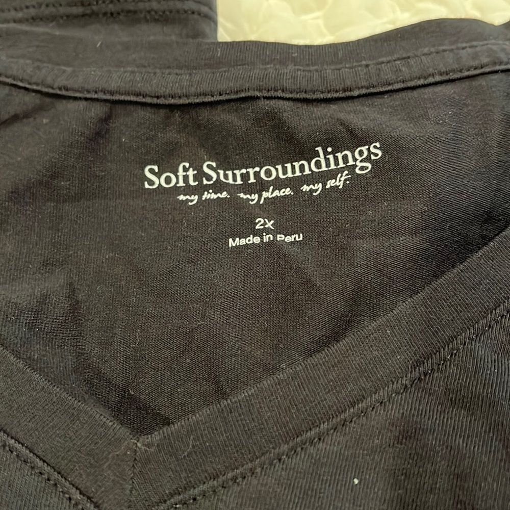 Long sleeve cotton tee, so soft. 2x worn once!